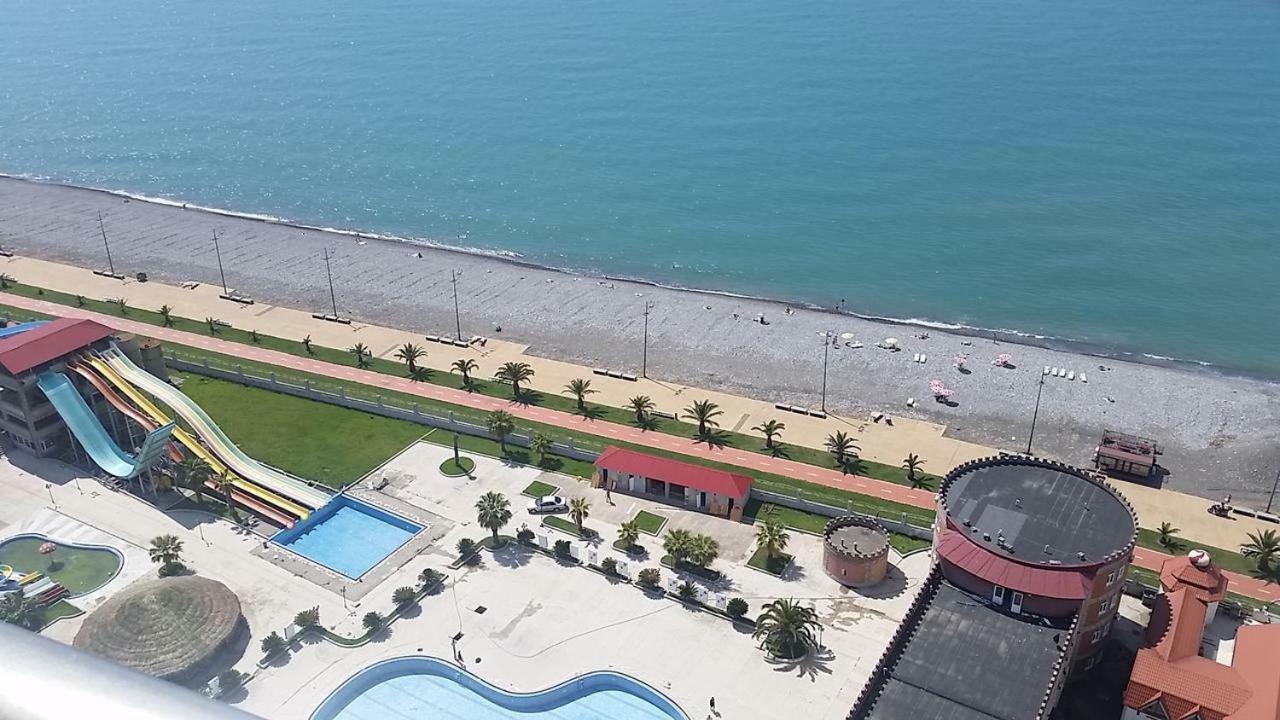 Pure Wellness Sea-View Beluga & Dolphin Luxury Hotel Apartments Batumi Esterno foto