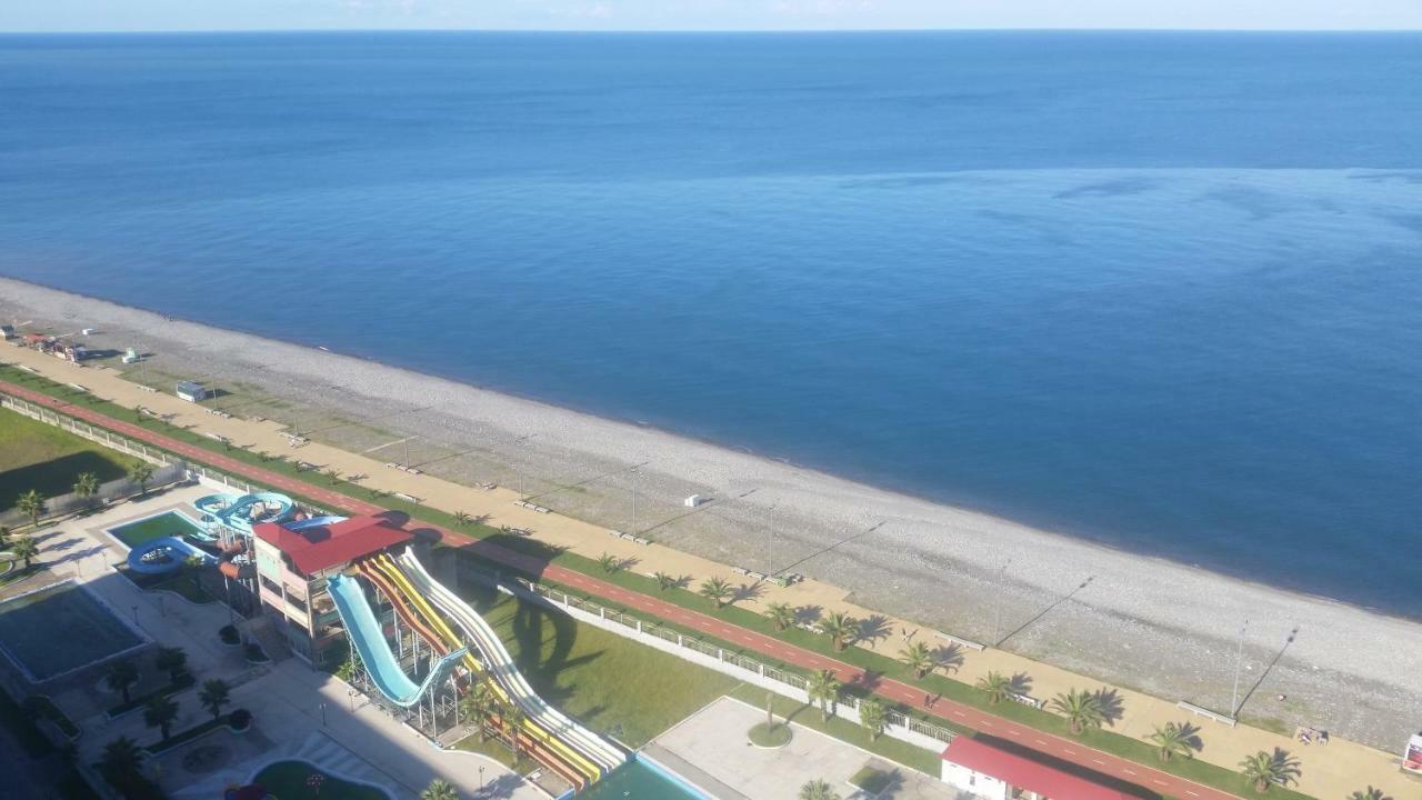 Pure Wellness Sea-View Beluga & Dolphin Luxury Hotel Apartments Batumi Esterno foto